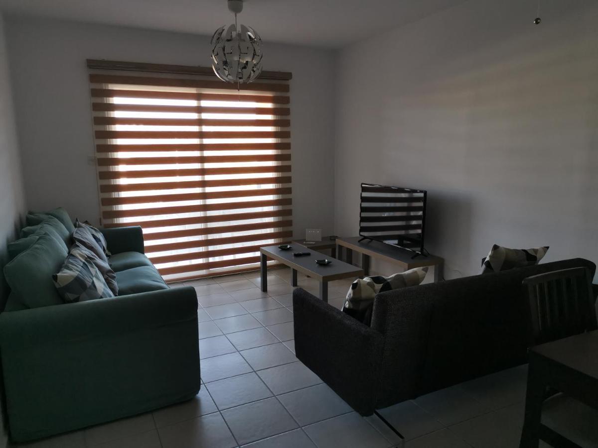 Iris Village, Near Kings Avenue Mall - By Imh Travel & Tours Paphos Luaran gambar