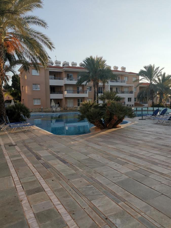 Iris Village, Near Kings Avenue Mall - By Imh Travel & Tours Paphos Luaran gambar