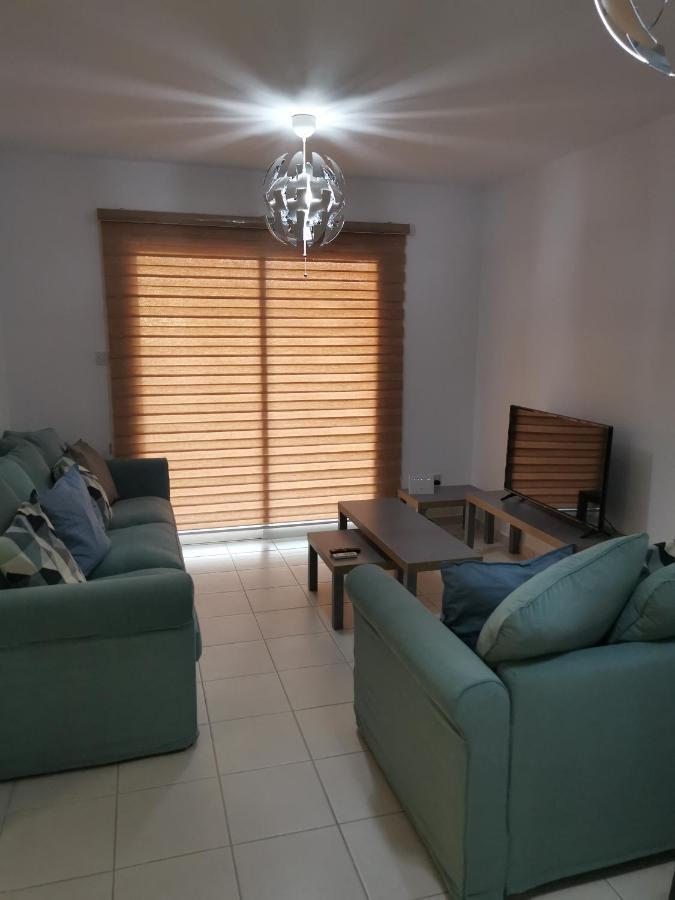 Iris Village, Near Kings Avenue Mall - By Imh Travel & Tours Paphos Luaran gambar