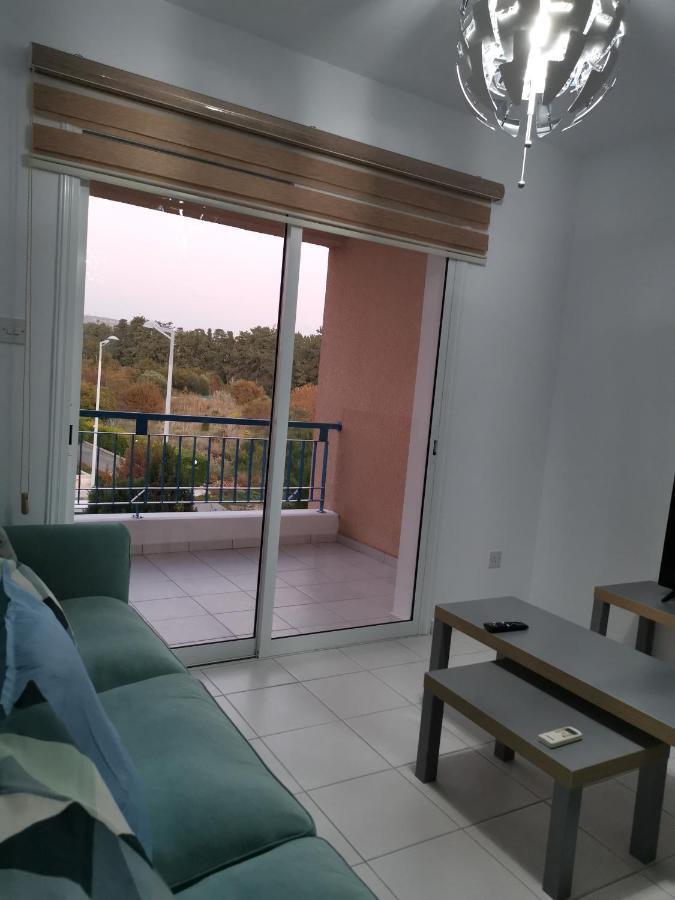 Iris Village, Near Kings Avenue Mall - By Imh Travel & Tours Paphos Luaran gambar