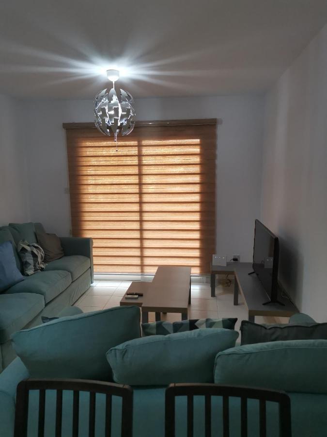 Iris Village, Near Kings Avenue Mall - By Imh Travel & Tours Paphos Luaran gambar
