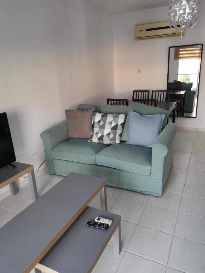 Iris Village, Near Kings Avenue Mall - By Imh Travel & Tours Paphos Luaran gambar
